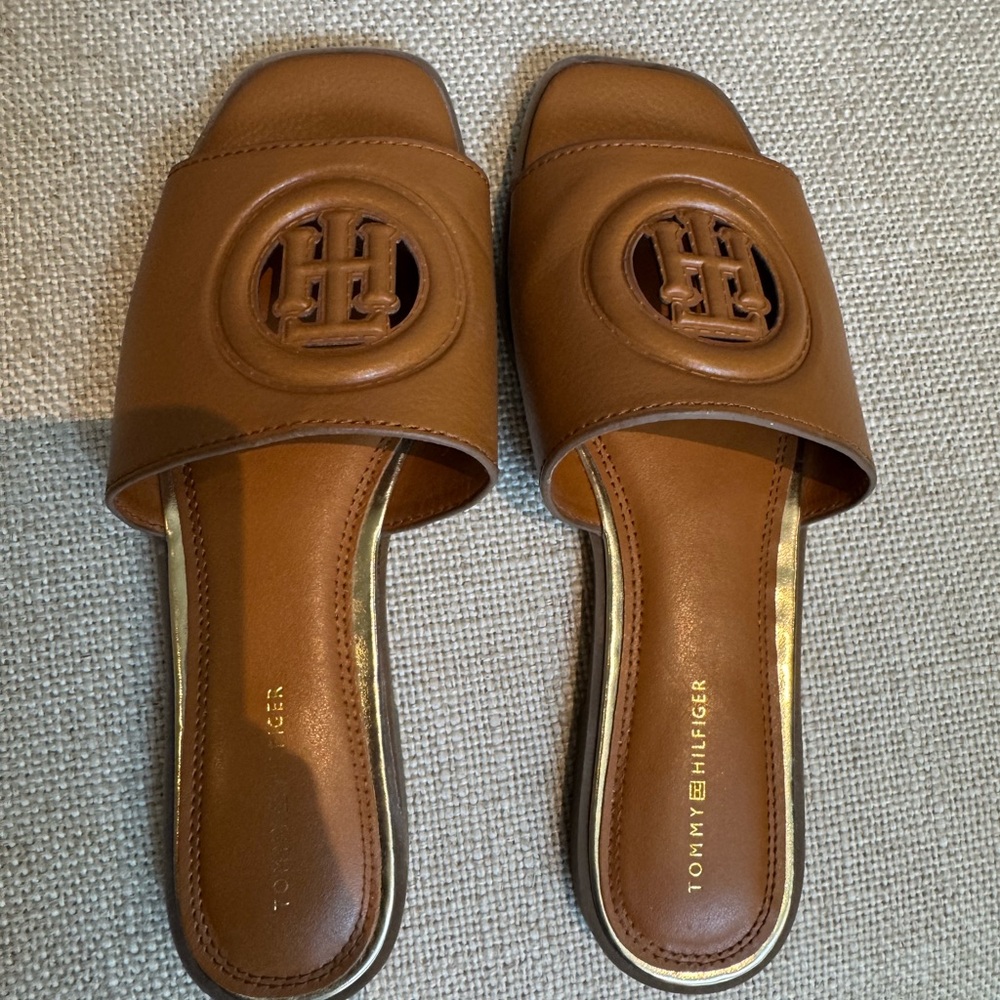 Tommy Hilfiger Brown Sandals with Textured Logo